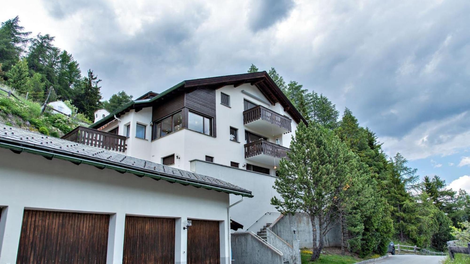 Chesa Flurigna - Zuoz Apartment Luaran gambar